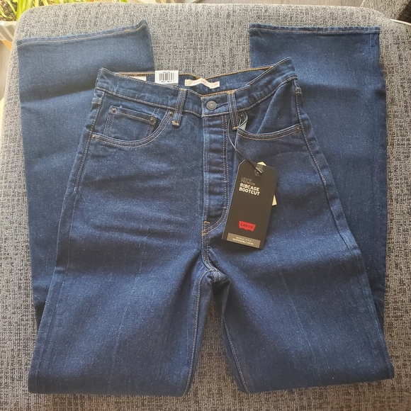 Levi's Ribcage Bootcut Jeans - Picture 6 of 11